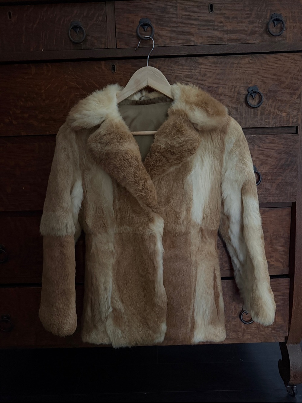 Tailored Vintage Fur Jacket with Silk Lining in Cream and Tan
